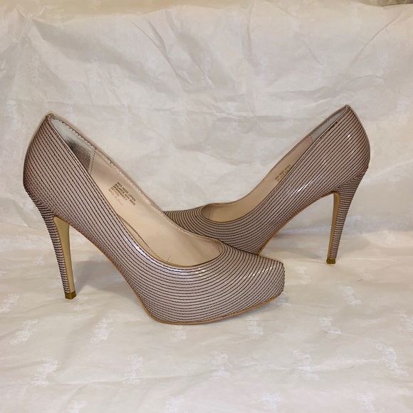 Victoria Secret Pumps Beige Size 8.5 - Picture 5 of 7